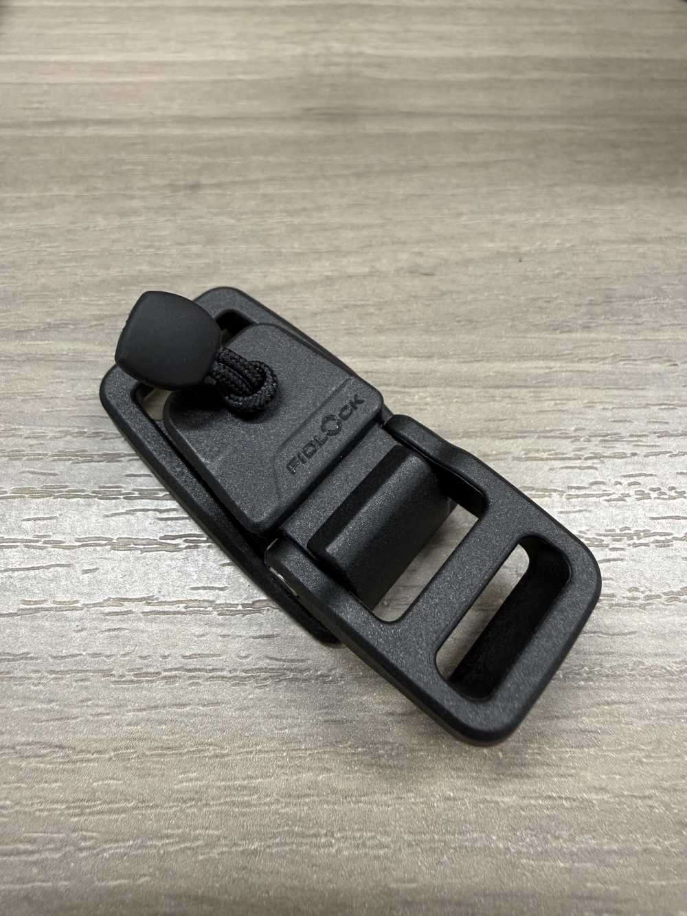 IFF1665 FIDLOCK[Boucles Et Anneau] IRIS