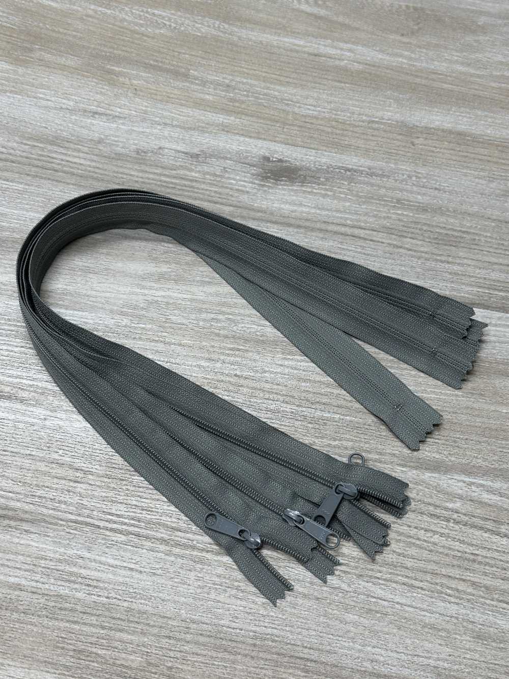 3CFC-OUTLET Fermeture éclair à Spirale Taille 3, Extrémité Fermée YKK