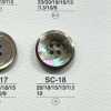 SC18 Bouton brillant à 4 trous en coquille naturelle