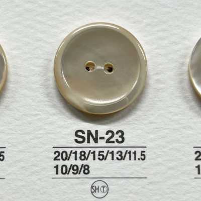 SN23 Bouton brillant à deux trous en coquillage Takase naturel