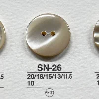 SN26 Bouton brillant à deux trous en matière naturelle coquillage Takase