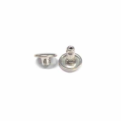 両面中カシメ Double face, capuchon moyen et tige de fermeture, double tige