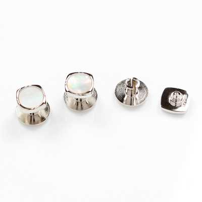 K-3 Bouton clou en argent sterling, nacre, argent, carré arrondi
