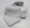 MS-403 Ensemble cravate ascot nouée à la main et pochette gris clair