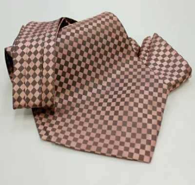 MS-5007 Ensemble cravate ascot nouée à la main et pochette à carreaux roses