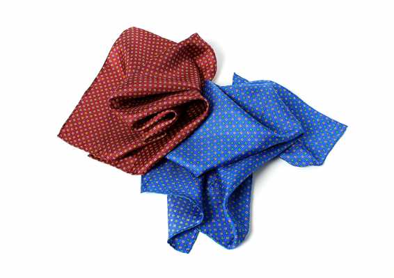 PNC-3 Foulard, soie imprimée italienne, petit motif floral, bleu/rouge bordeaux