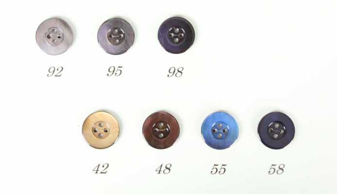 0416 Boutons en coquillage naturel fabriqués au Japon pour costumes et vestes
