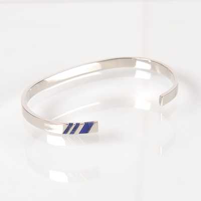 BR-4 Bracelet fabriqué au Japon, sodalite bleu marine régimentaire