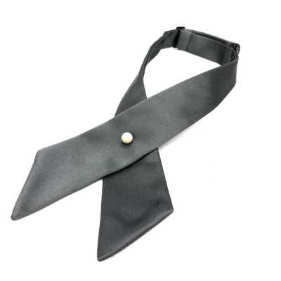 CT-508 Cravate croisée, parement en soie, gris