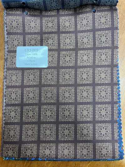 URJ-069 Fabriqué en Italie, doublure imprimée 100% cupro, fond bordeaux, motif beige