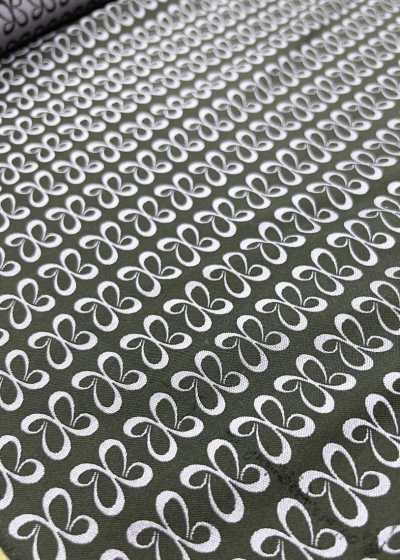 AI-3 Jacquard en soie motif pétales roses noir 【Déstockage】