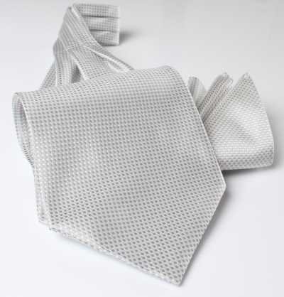 AS-985 Cravate ascot en soie fabriquée au Japon, motif piqué, gris