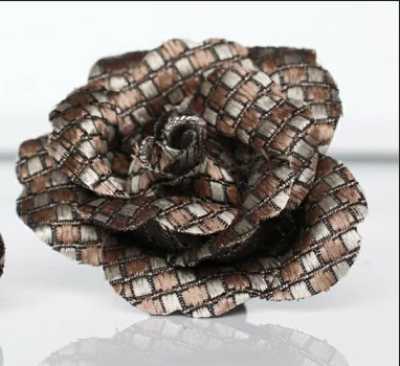 BTA-992 Fabriqué au Japon Jacquard en soie Boutonnière motif Kanoko marron
