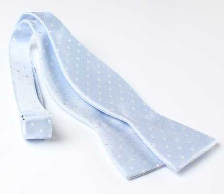 MT-973 Nœud papillon en soie noué à la main, fabriqué au Japon, motif à pois, bleu saxon