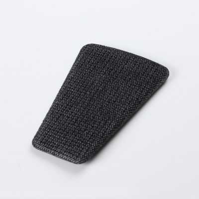 P27 Brosse anti-peluches de poche